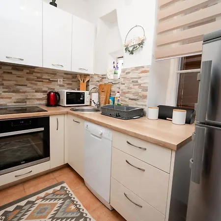 Elez شقة Kaštela